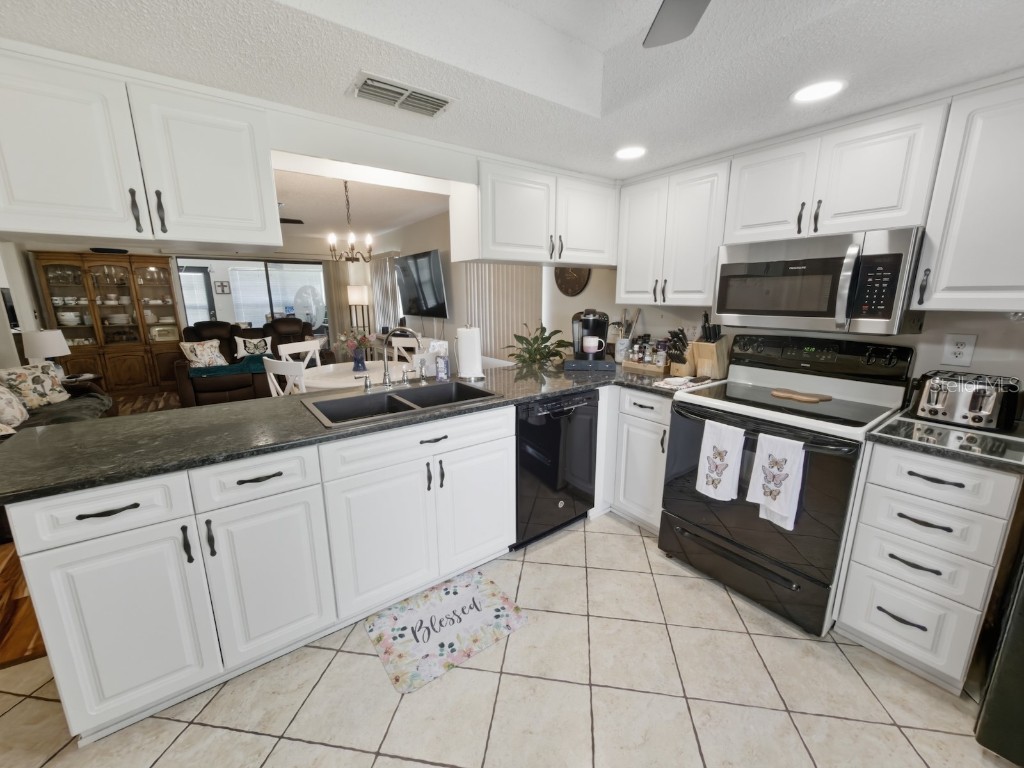 7221 Greystone Drive #D Hudson FL 34667 W7879639 image6