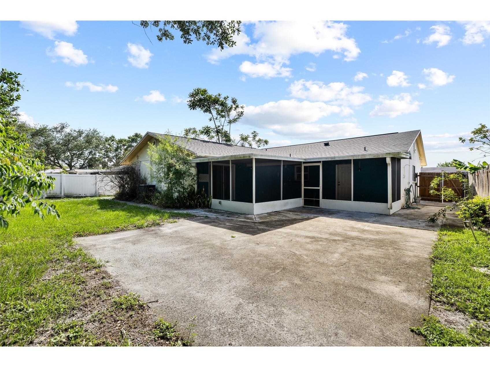 7221 Northbridge Boulevard Tampa FL 33615 TB8457941 image33
