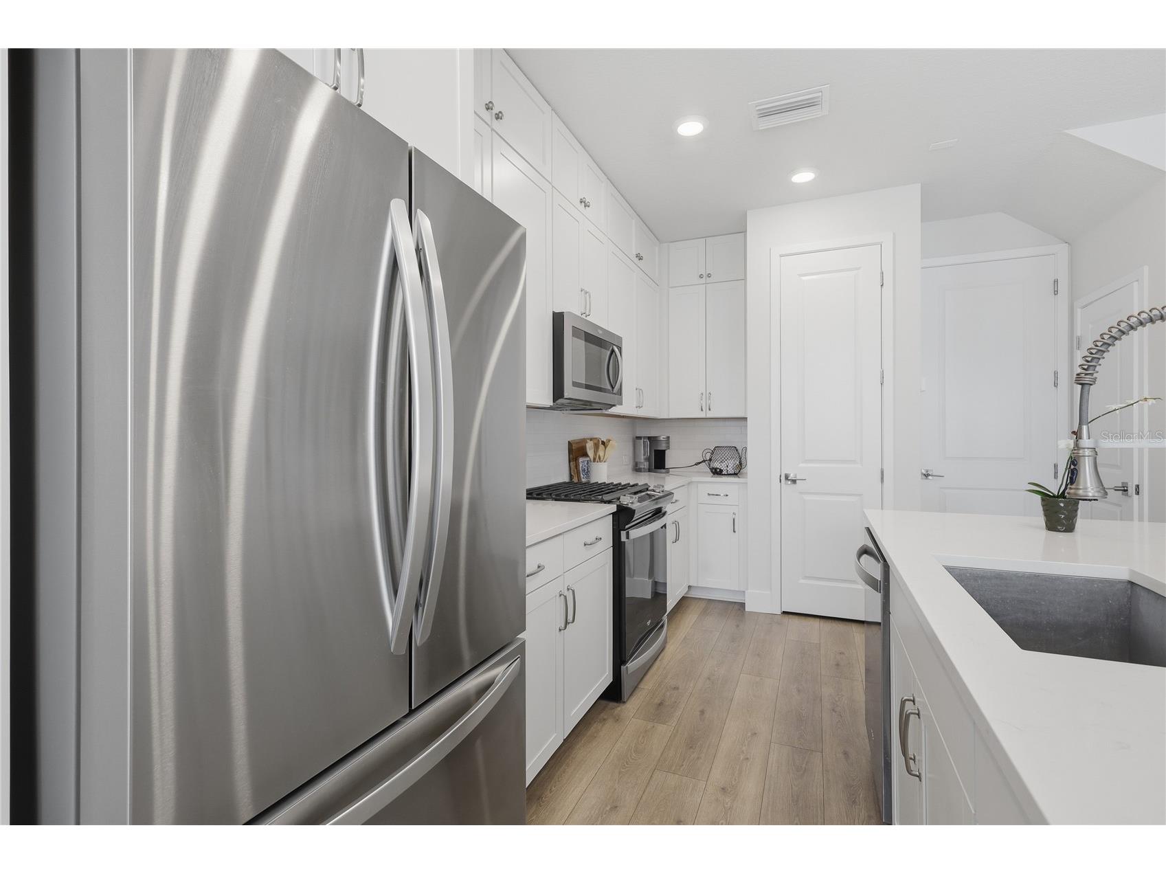 7221 Sutton Lane Sarasota FL 34240 A4688964 image12