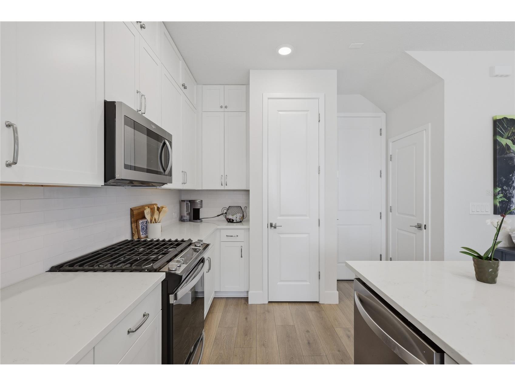 7221 Sutton Lane Sarasota FL 34240 A4688964 image13