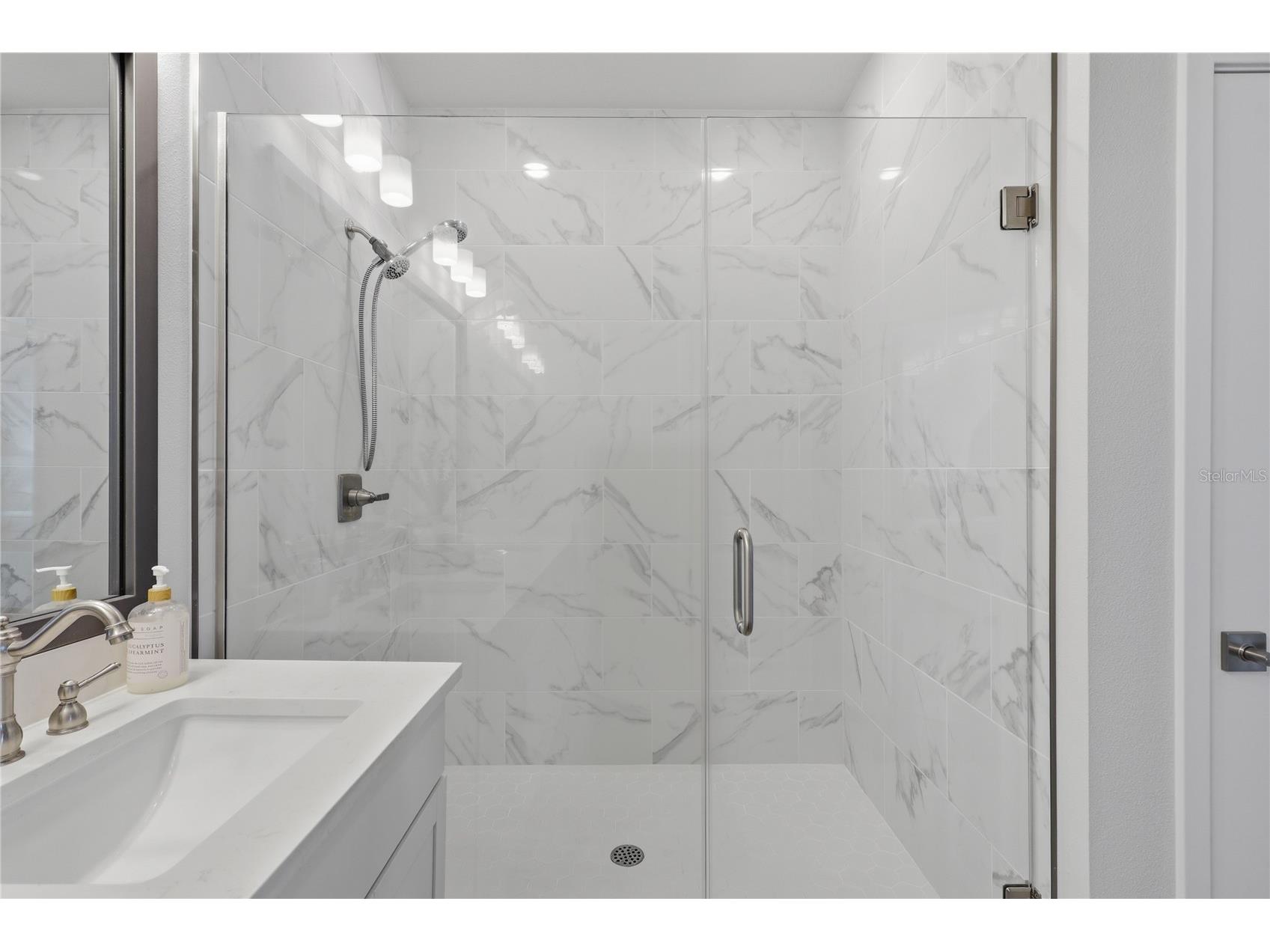 7221 Sutton Lane Sarasota FL 34240 A4688964 image20
