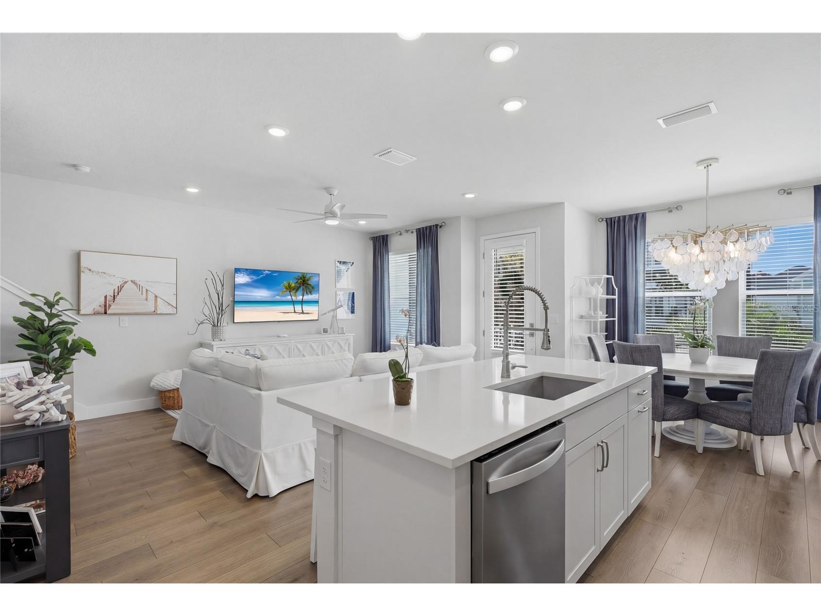 7221 Sutton Lane Sarasota FL 34240 A4688964 image9