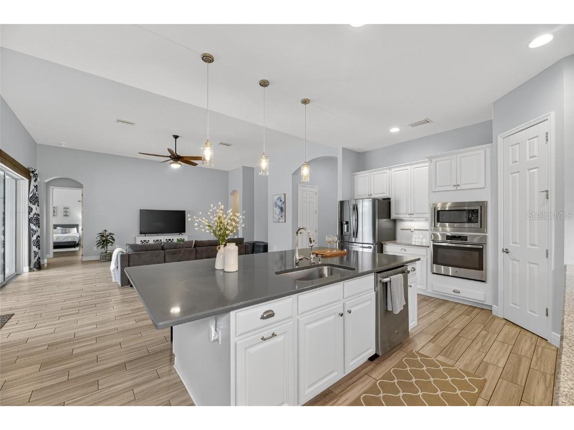 7223 Bowspirit Place Apollo Beach FL 33572 TB8426798 image30