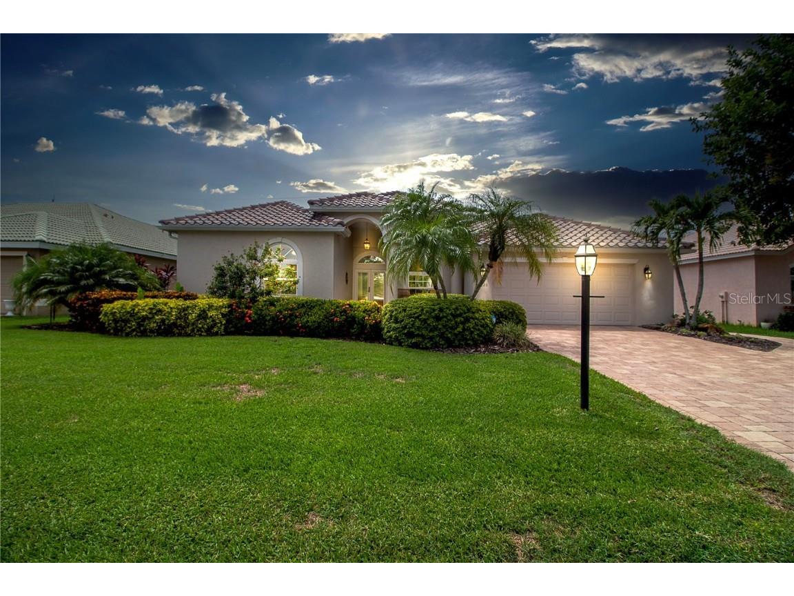 7226 36th Court E Sarasota FL 34243 A4578081 image1