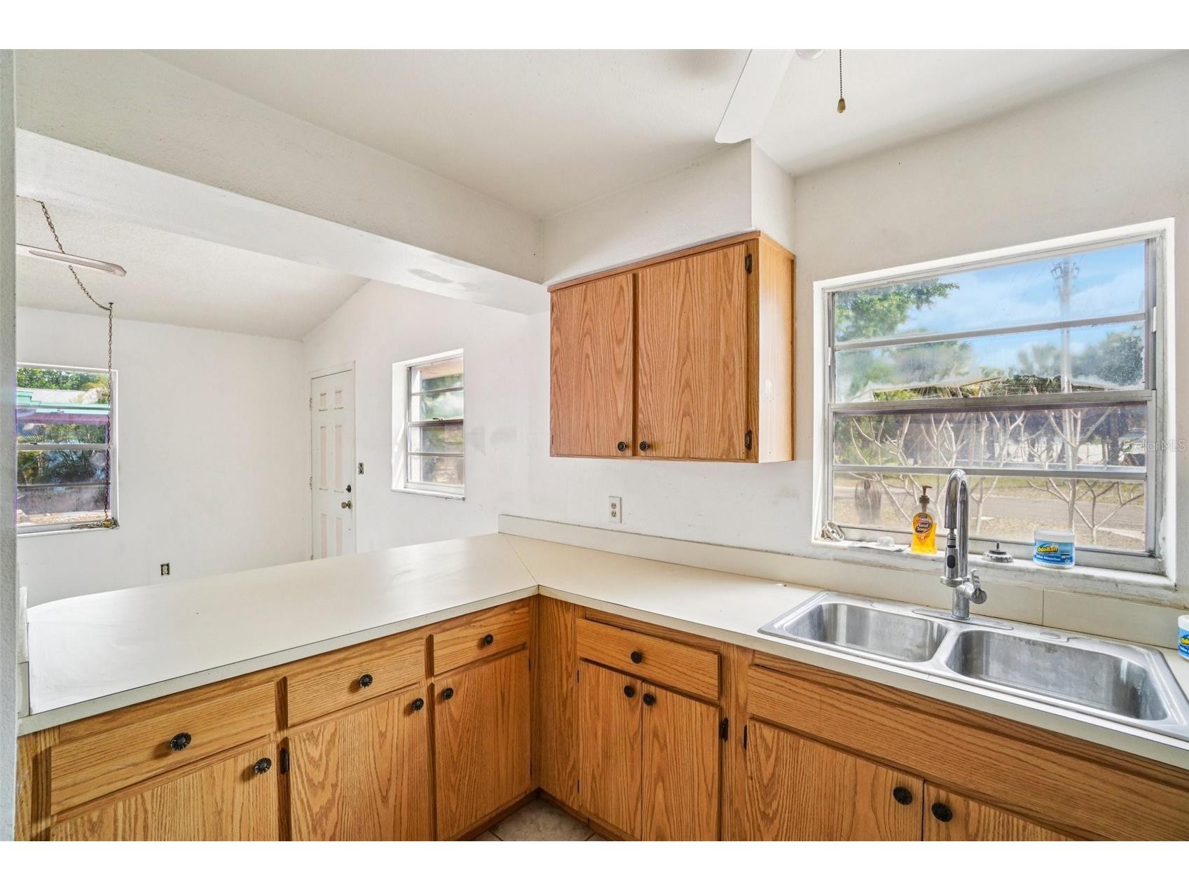 7227 32nd Avenue N Saint Petersburg FL 33710 A4688928 image13