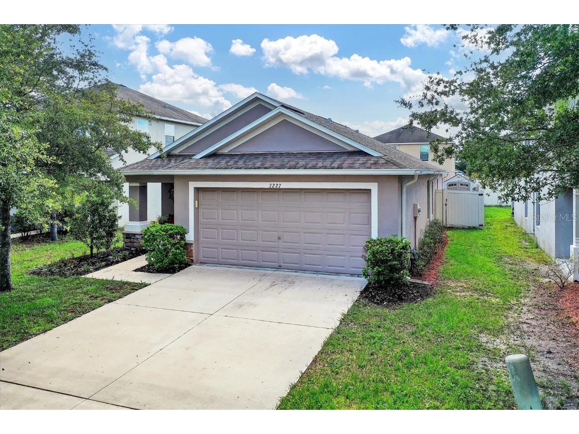 7227 Lumber Port Drive Ruskin FL 33573 A4572794 image1