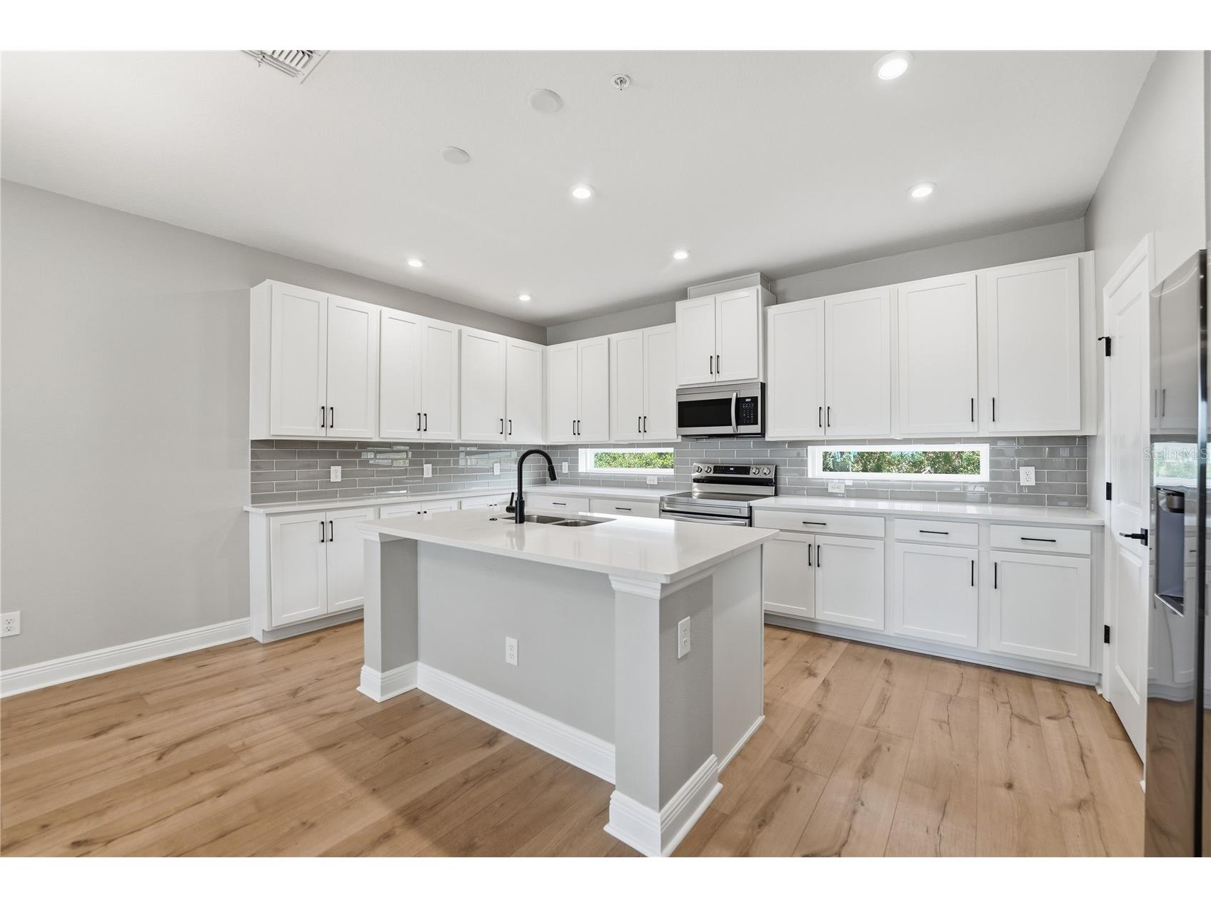 7227 Nemours Parkway Orlando FL 32827 O6412368 image14