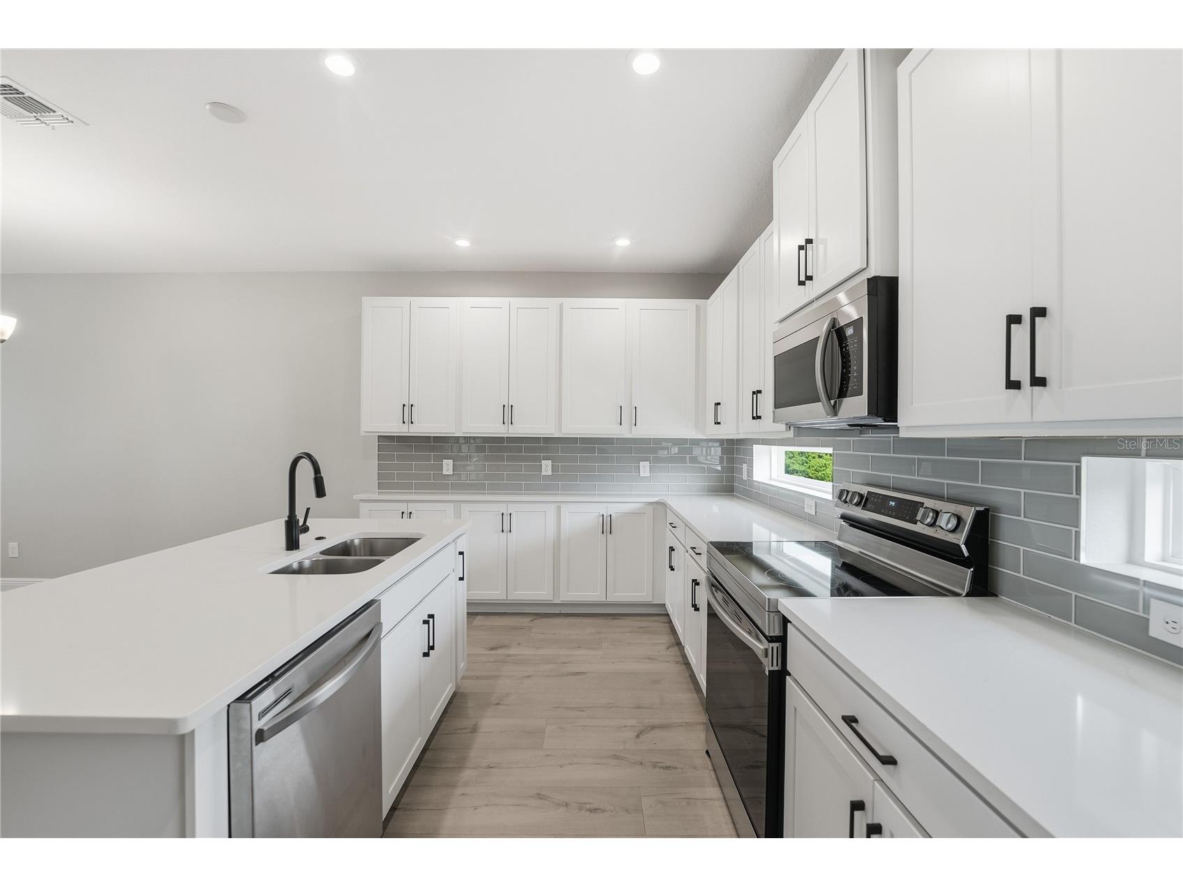 7227 Nemours Parkway Orlando FL 32827 O6412368 image16