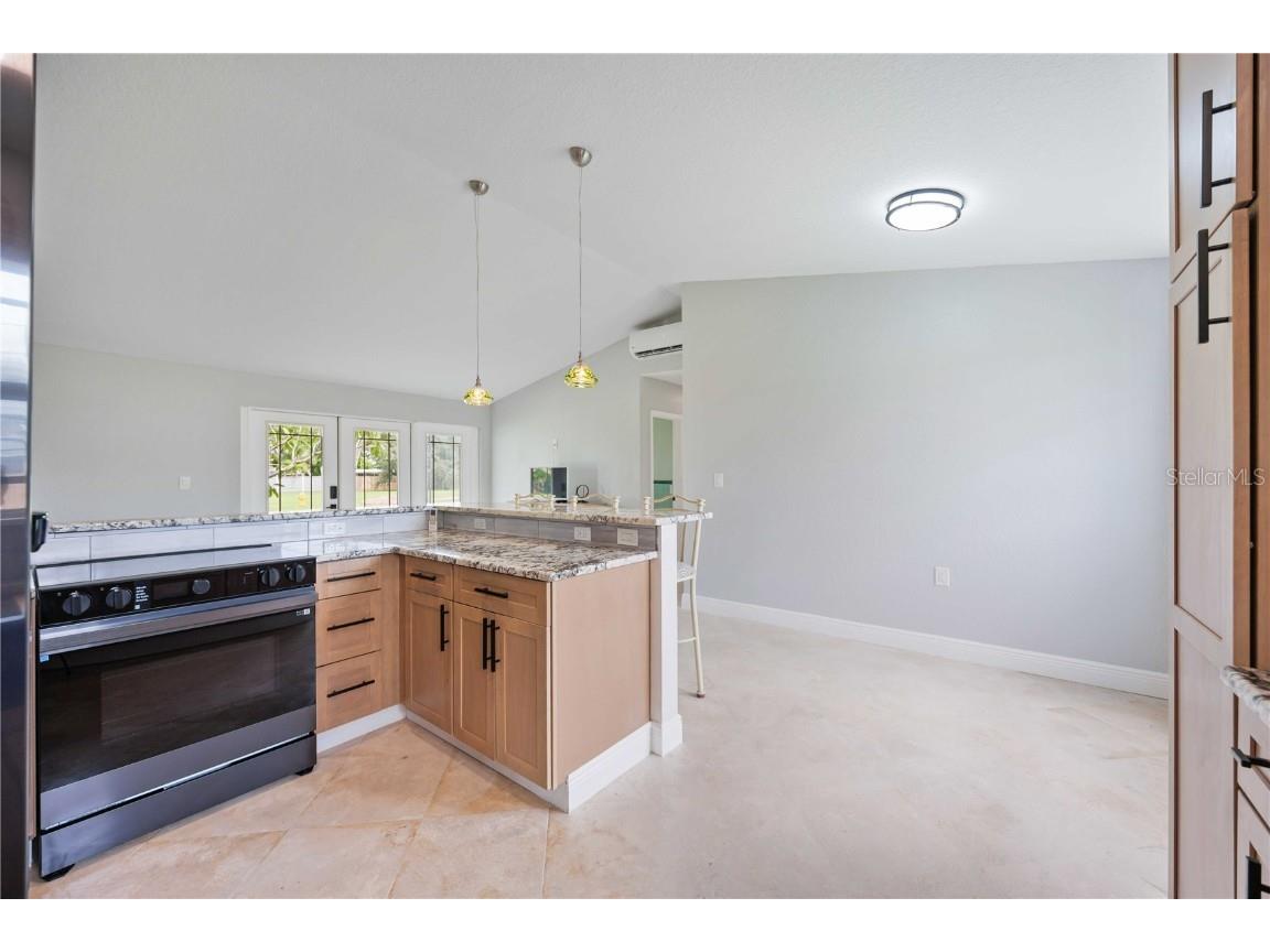 723 45th Street Court W Palmetto FL 34221 A4665705 image12