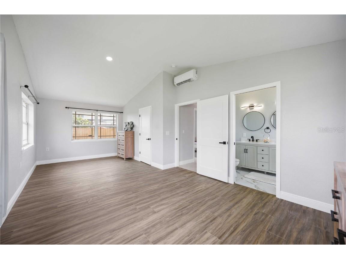 723 45th Street Court W Palmetto FL 34221 A4665705 image17