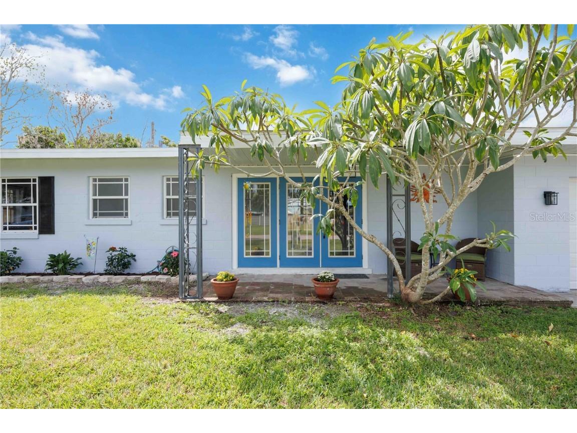 723 45th Street Court W Palmetto FL 34221 A4665705 image2