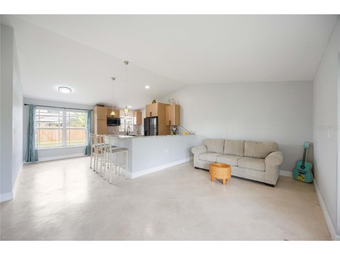 723 45th Street Court W Palmetto FL 34221 A4665705 image8