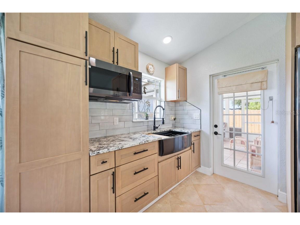 723 45th Street Court W Palmetto FL 34221 A4665705 image9