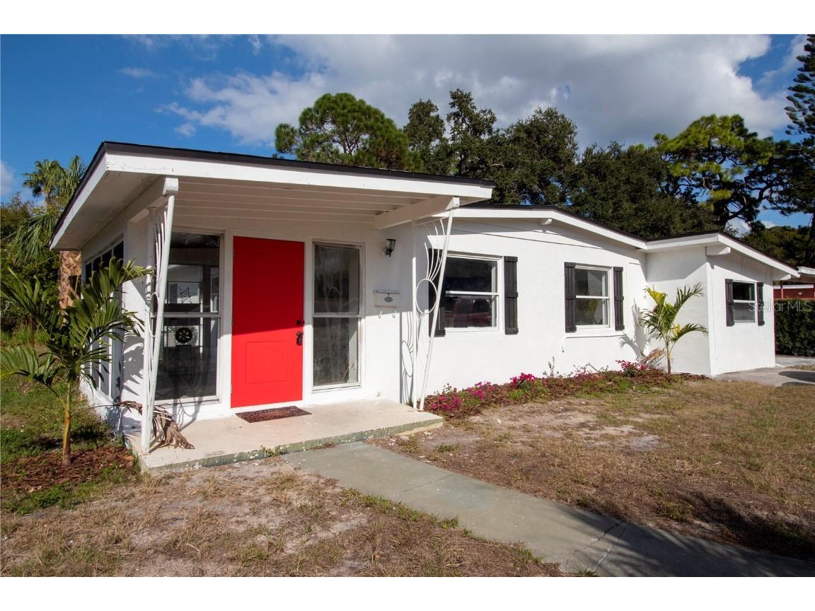 723 62nd Avenue S Saint Petersburg FL 33705 U8147865 image1