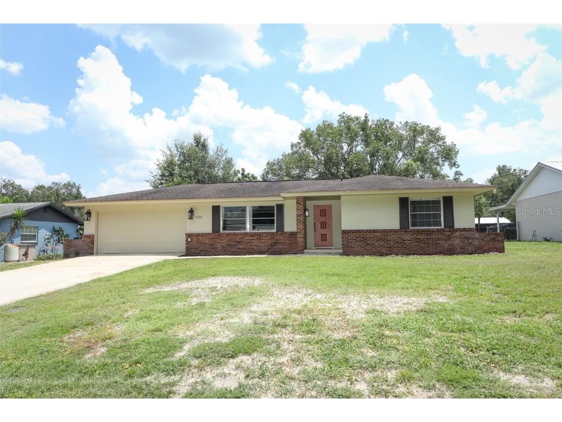 723 Forest Park Drive Deland FL 32720 V4931011 image1