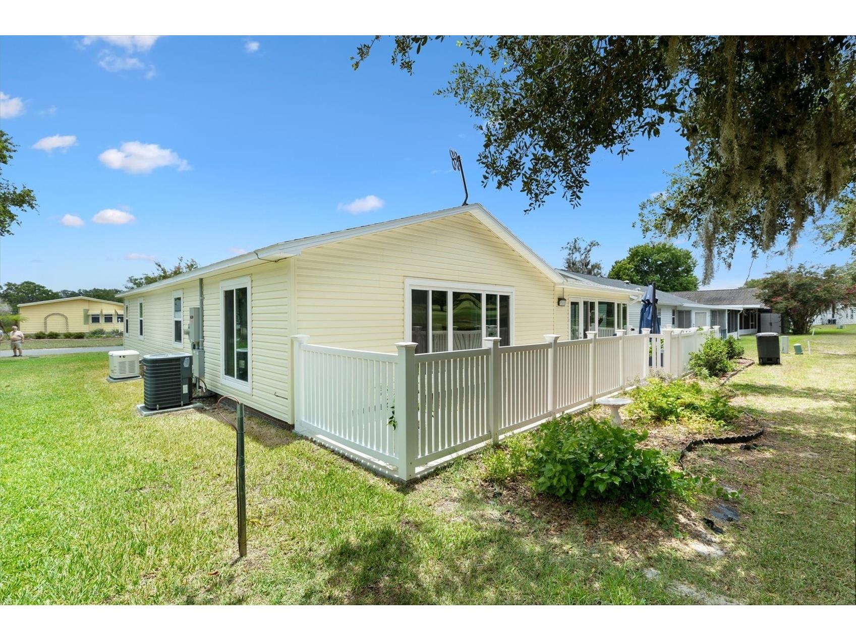 723 Heathrow Avenue Lady Lake FL 32159 G5113691 image32