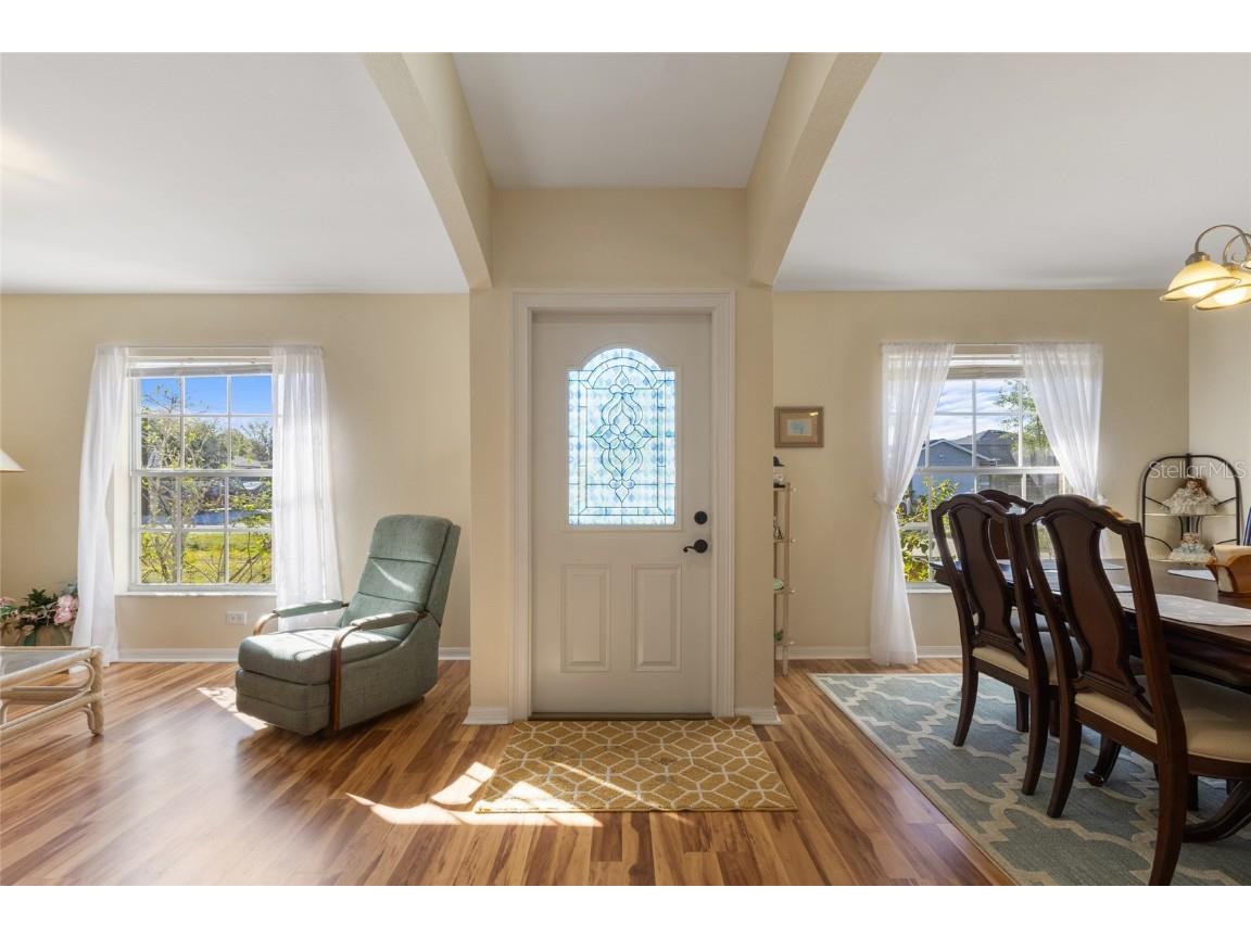 723 Pelican Court Kissimmee FL 34759 V4941579 image4