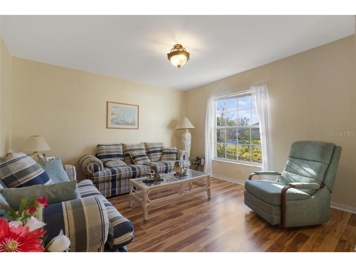 723 Pelican Court Kissimmee FL 34759 V4941579 image5