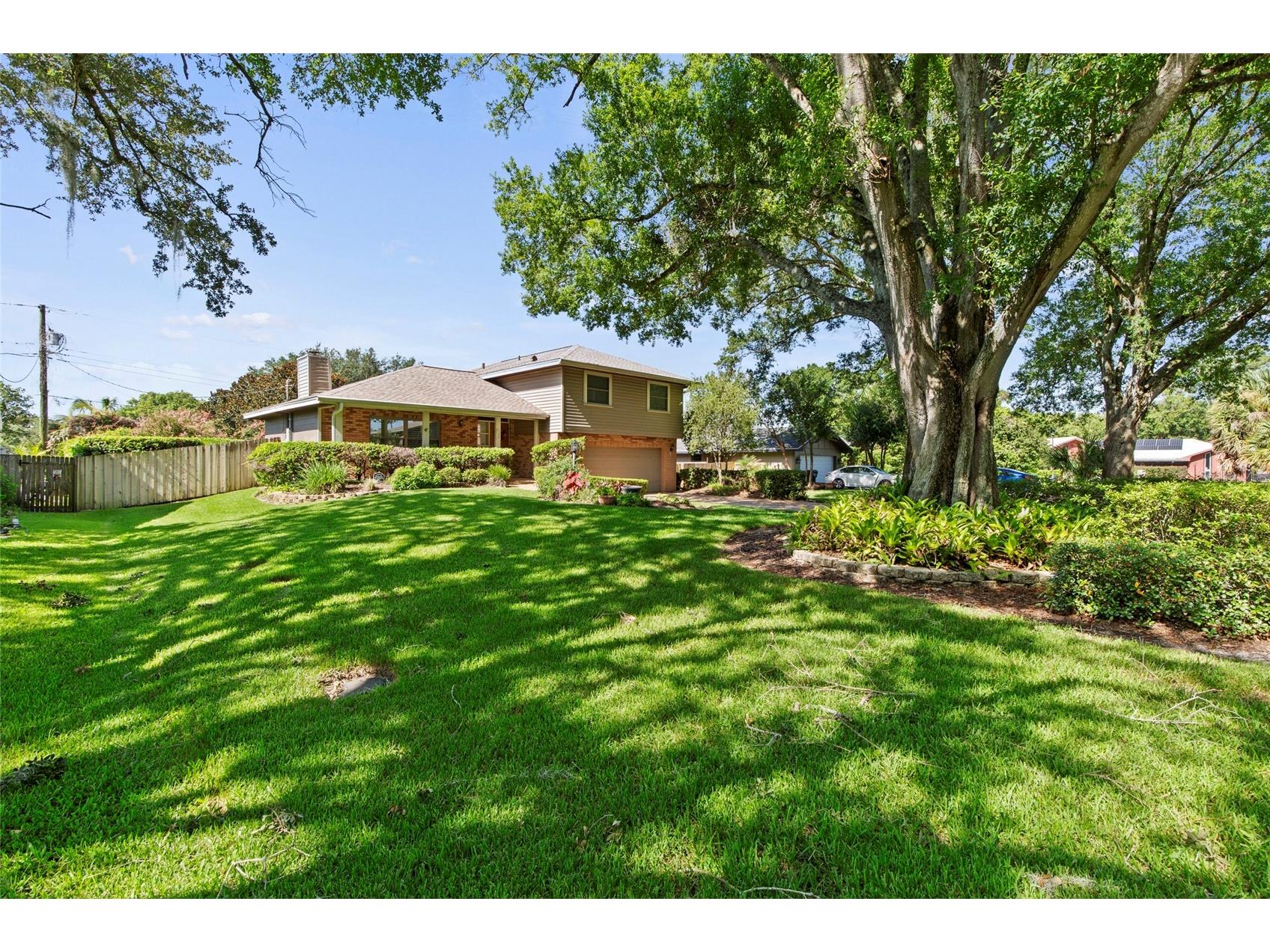 723 Royal Glen Drive Lakeland FL 33813 TB8528673 image3