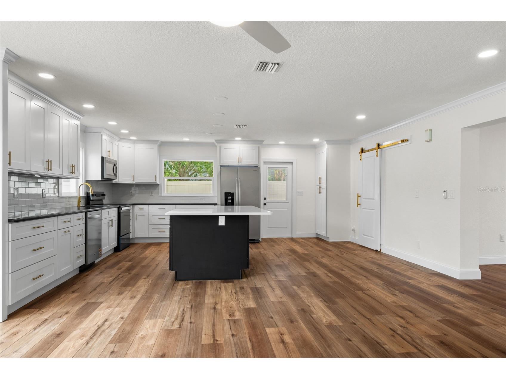 723 W Bayshore Drive Tarpon Springs FL 34689 W7886657 image11