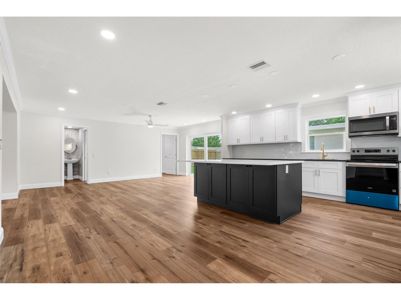 723 W Bayshore Drive Tarpon Springs FL 34689 W7886657 image14