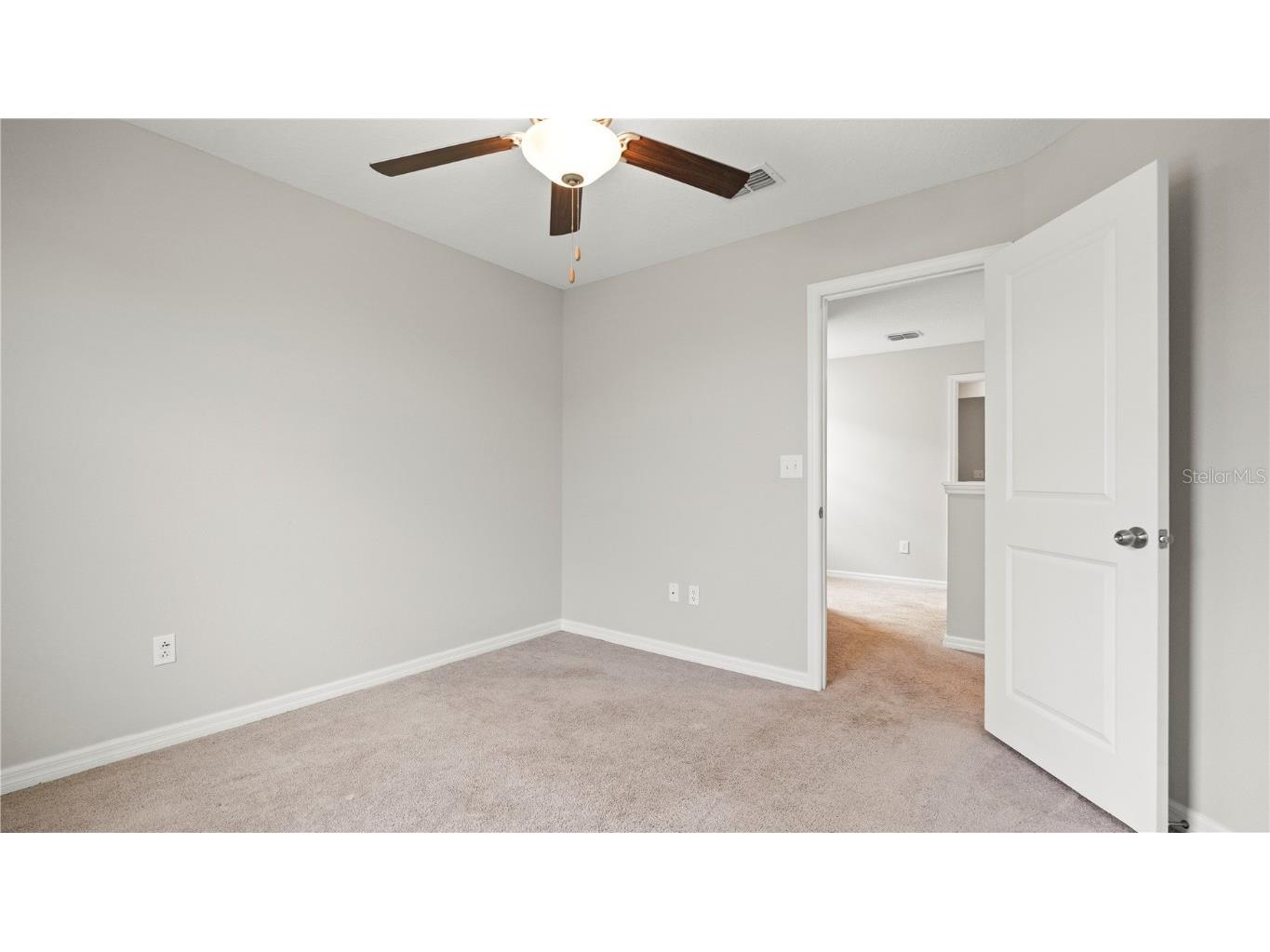 7231 Spring Snowflake Avenue Tampa FL 33619 TB8415847 image38