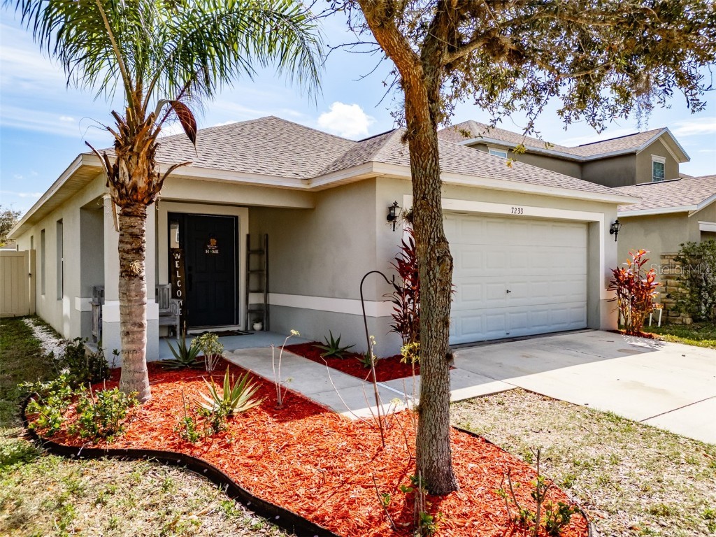 7233 Lumber Port Drive Ruskin FL 33573 T3508113 image1