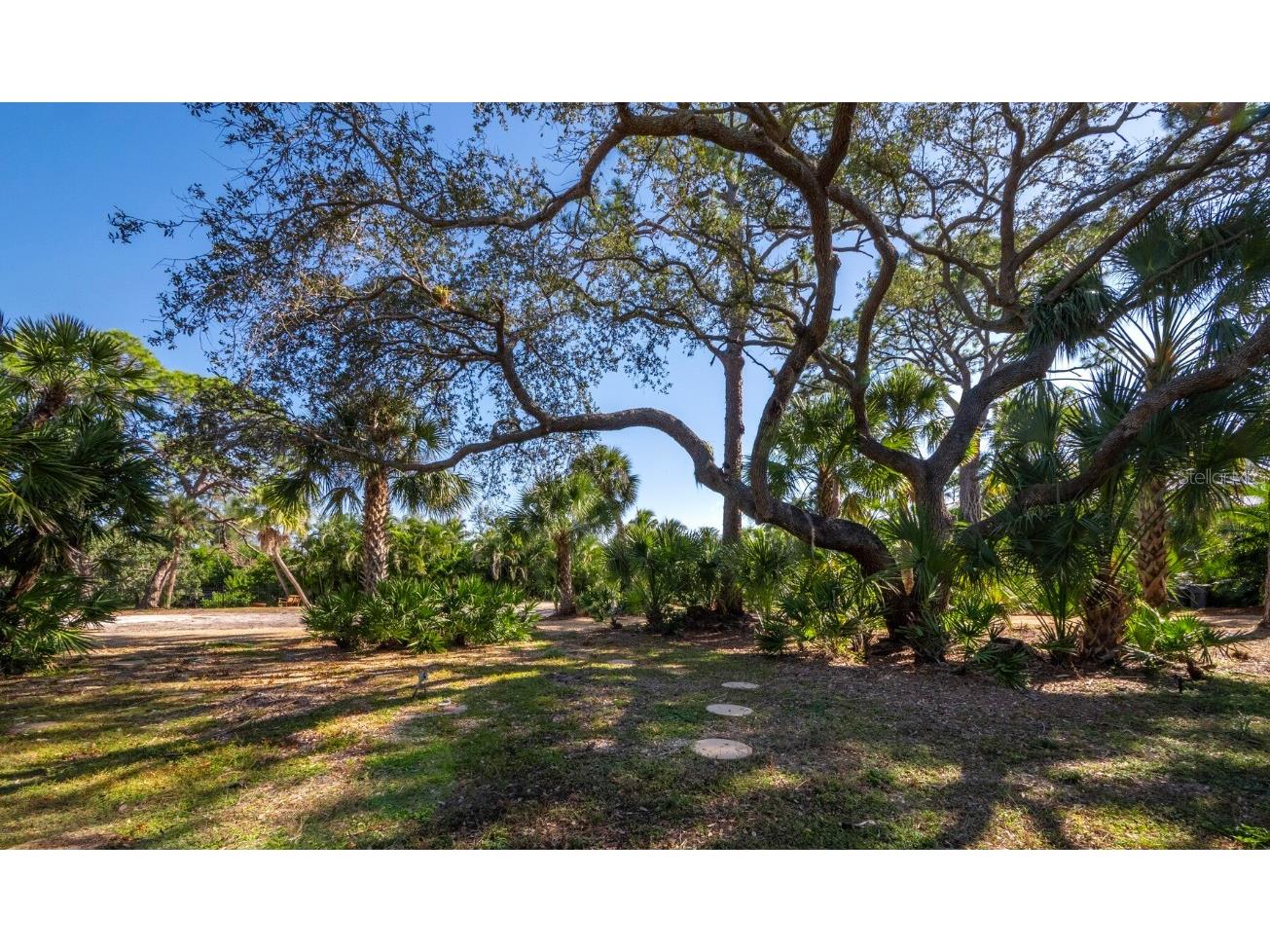 7233 Pine Needle Road Sarasota FL 34242 - HERON LAGOON A4673688 image10