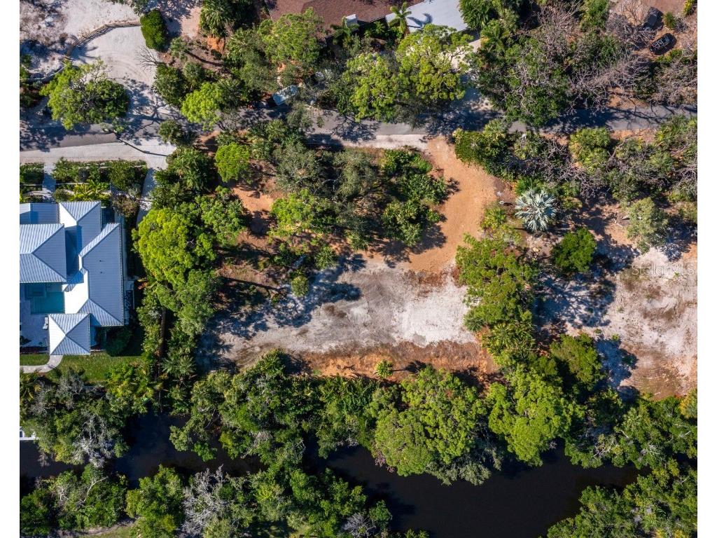 7233 Pine Needle Road Sarasota FL 34242 - HERON LAGOON A4673688 image2