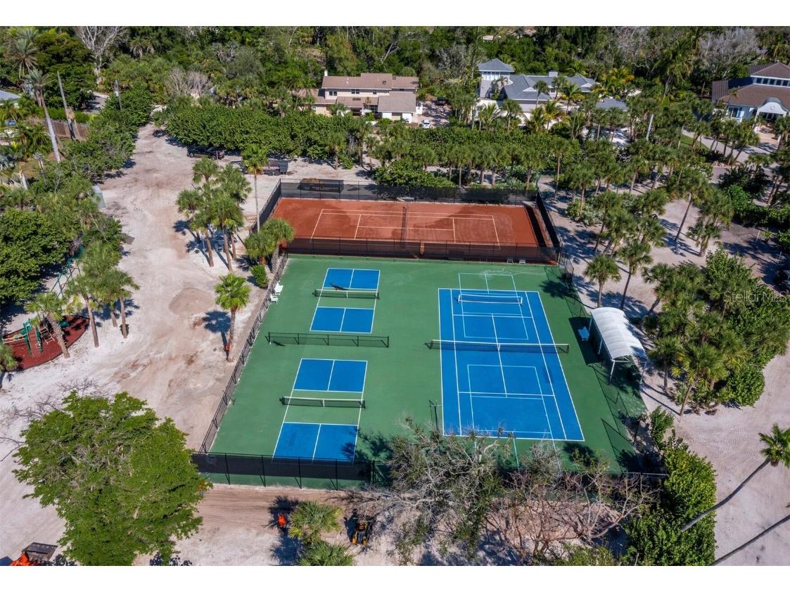 7233 Pine Needle Road Sarasota FL 34242 - HERON LAGOON A4673688 image27