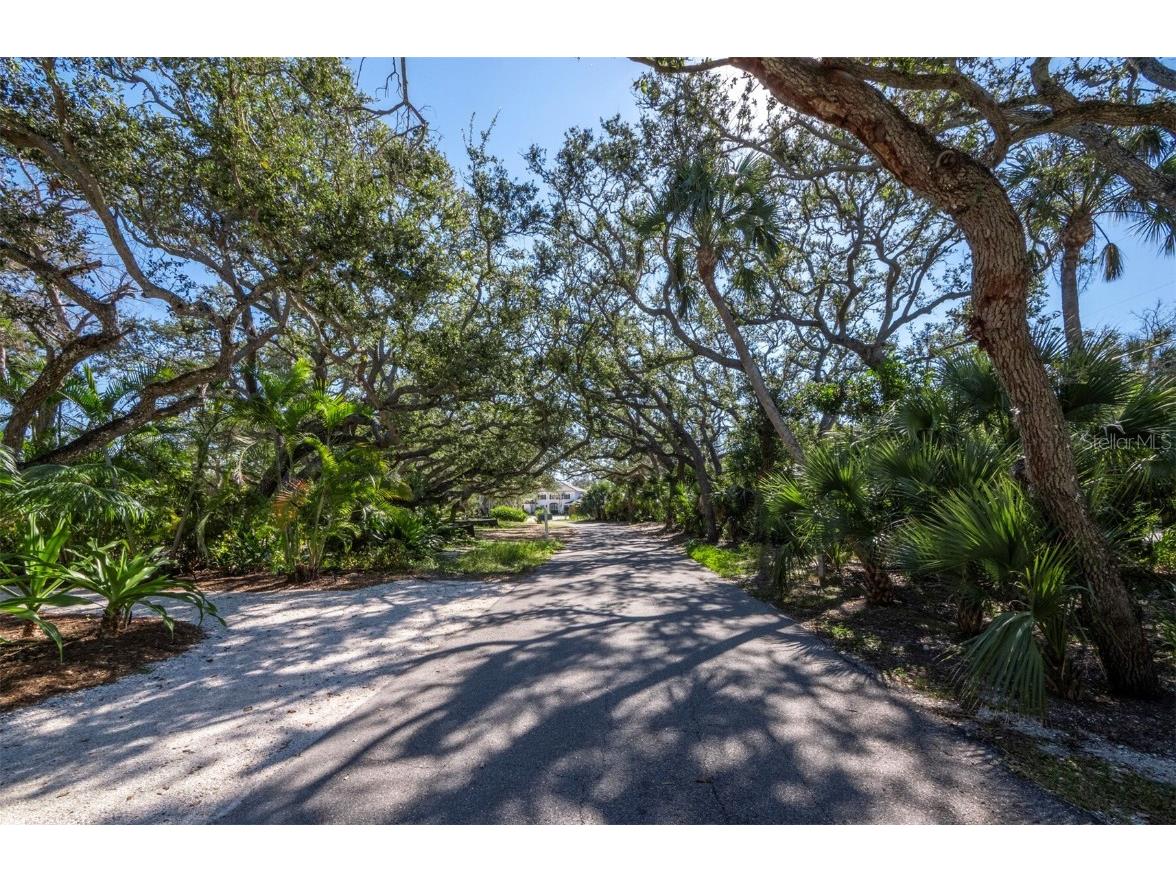 7233 Pine Needle Road Sarasota FL 34242 - HERON LAGOON A4673688 image5