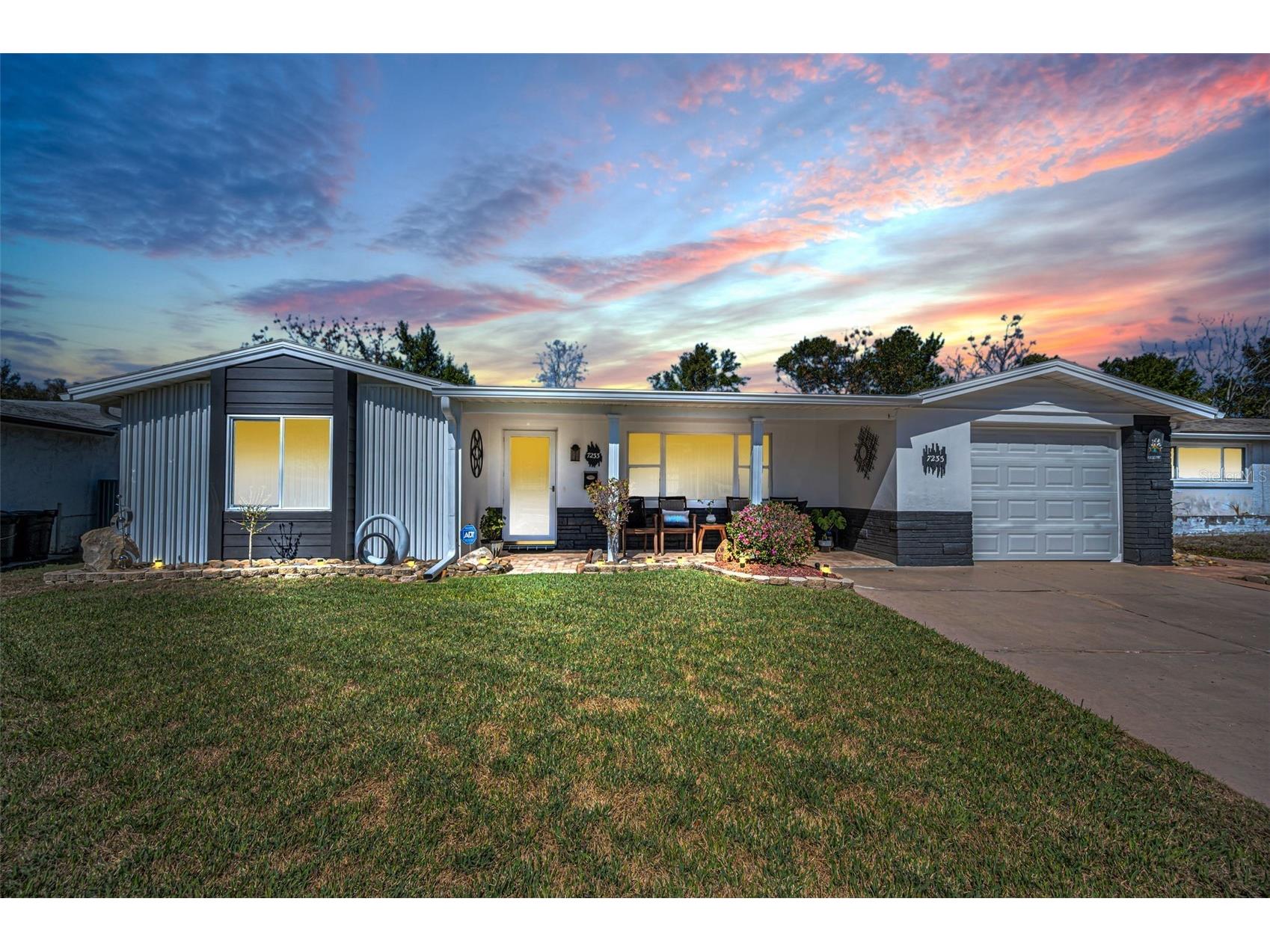 7233 Seashore Drive Port Richey FL 34668 W7883397 image1