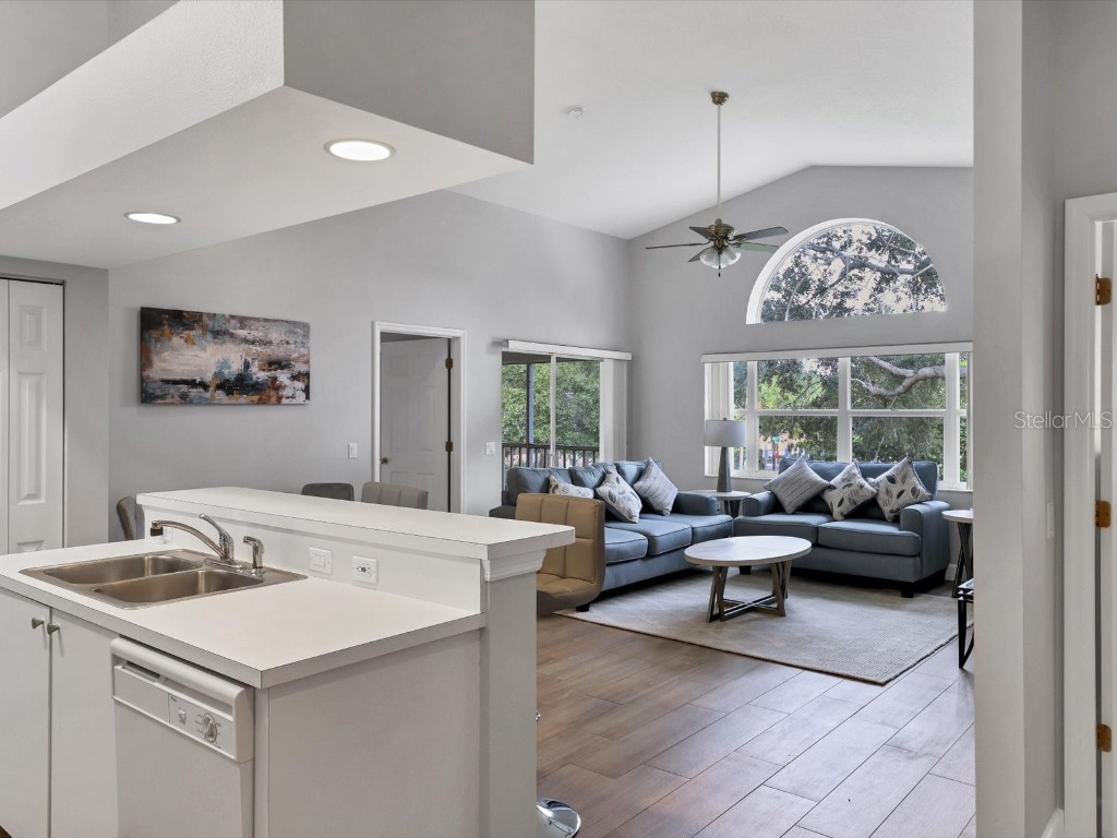 7234 Eleanor Circle #203 Sarasota FL 34243 A4669012 image15