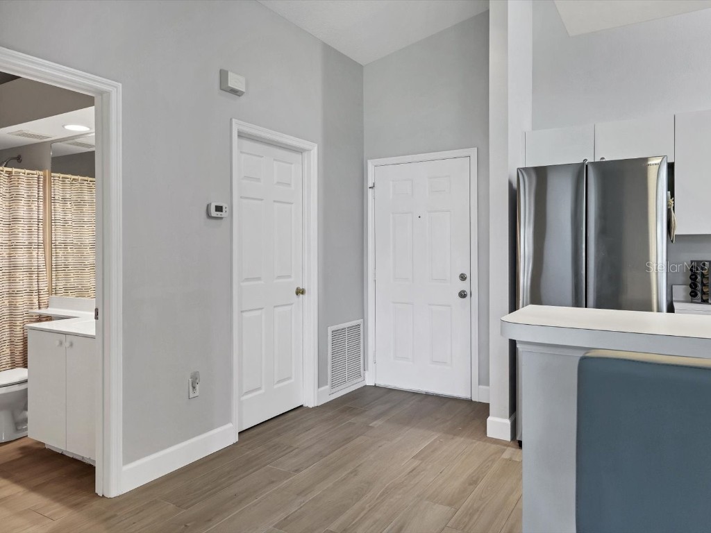 7234 Eleanor Circle #203 Sarasota FL 34243 A4669012 image16