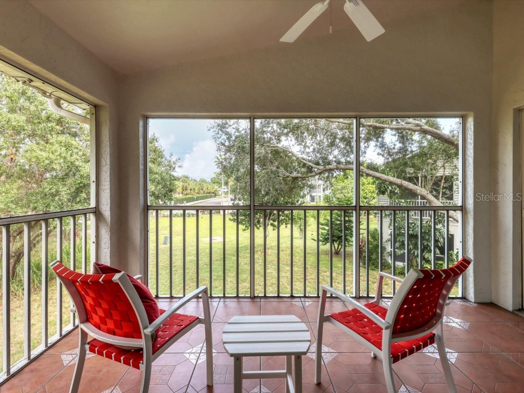 7234 Eleanor Circle #203 Sarasota FL 34243 A4669012 image2