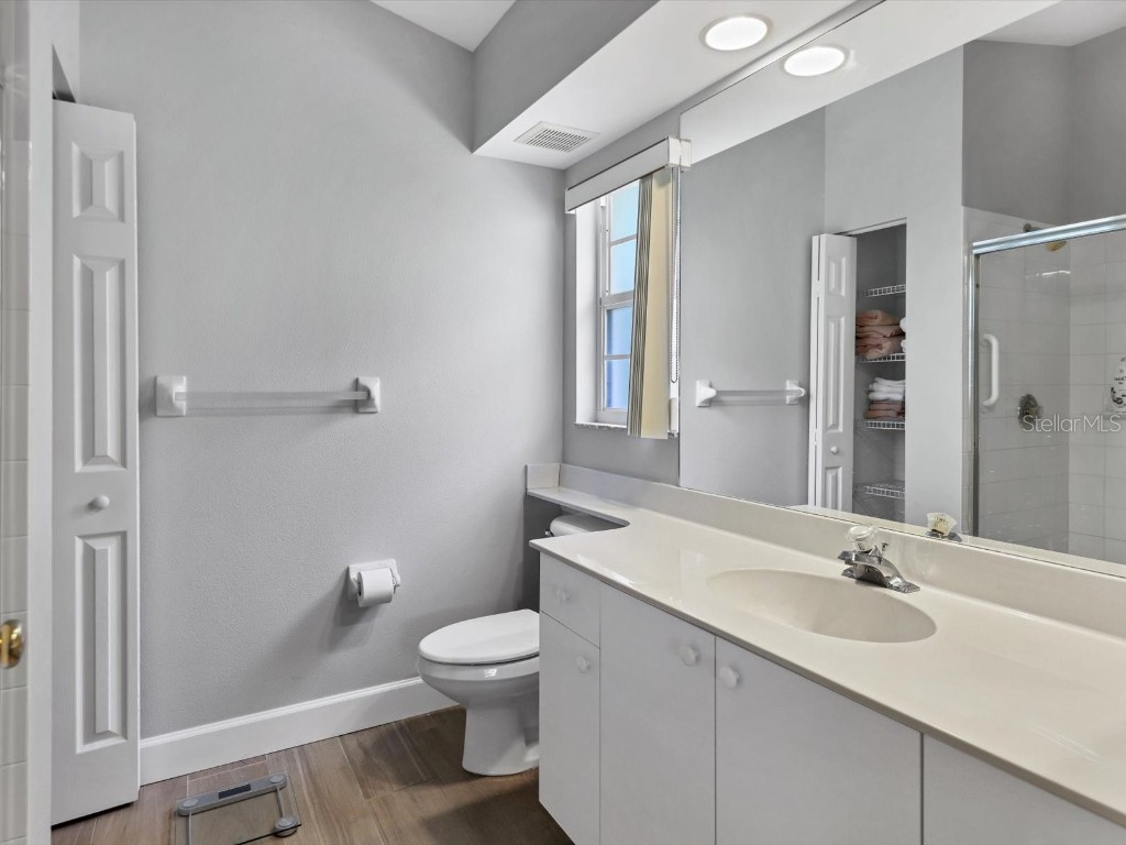 7234 Eleanor Circle #203 Sarasota FL 34243 A4669012 image20