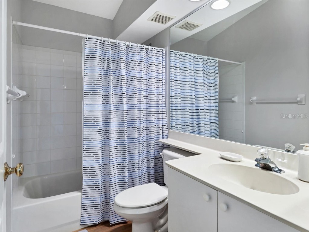 7234 Eleanor Circle #203 Sarasota FL 34243 A4669012 image22