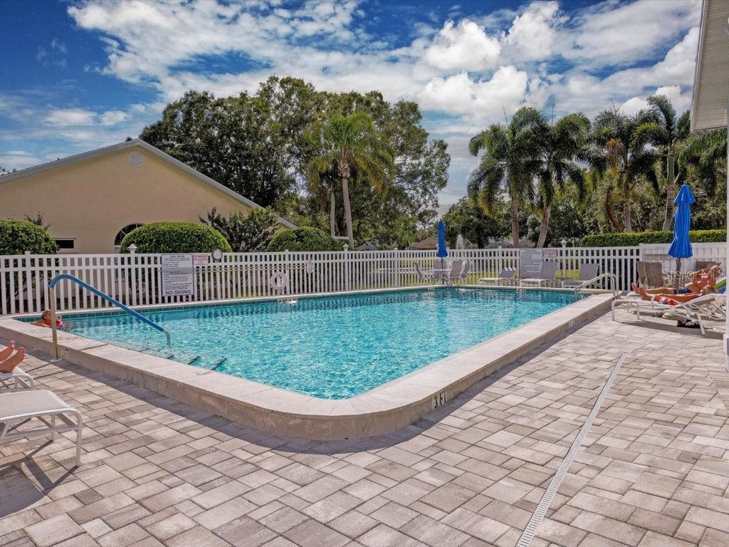 7234 Eleanor Circle #203 Sarasota FL 34243 A4669012 image28
