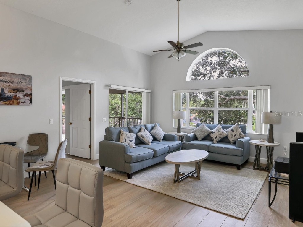 7234 Eleanor Circle #203 Sarasota FL 34243 A4669012 image3