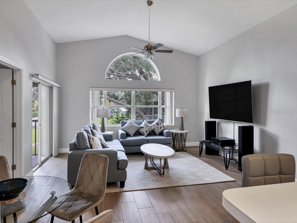 7234 Eleanor Circle #203 Sarasota FL 34243 A4669012 image4