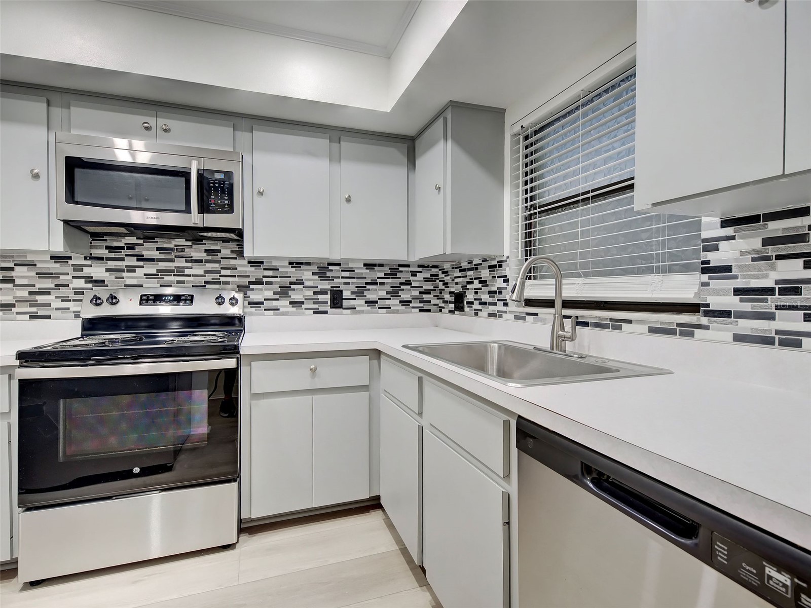 7237 Cloister Drive # 207 Sarasota FL 34231 A4690652 image10