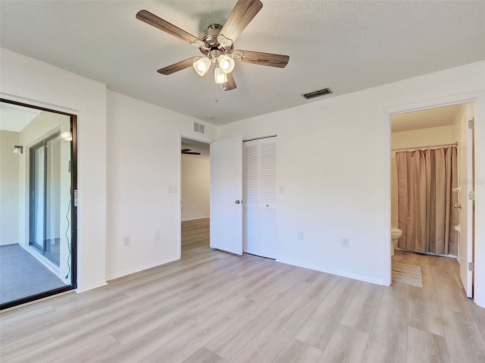 7237 Cloister Drive # 207 Sarasota FL 34231 A4690652 image14