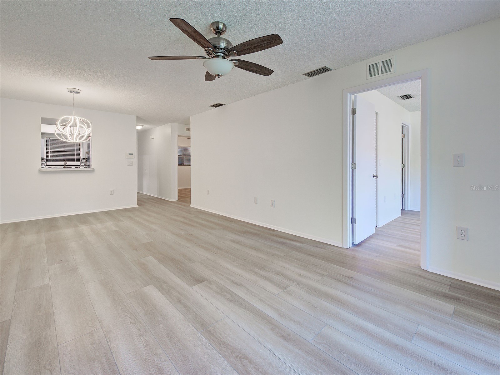 7237 Cloister Drive # 207 Sarasota FL 34231 A4690652 image8