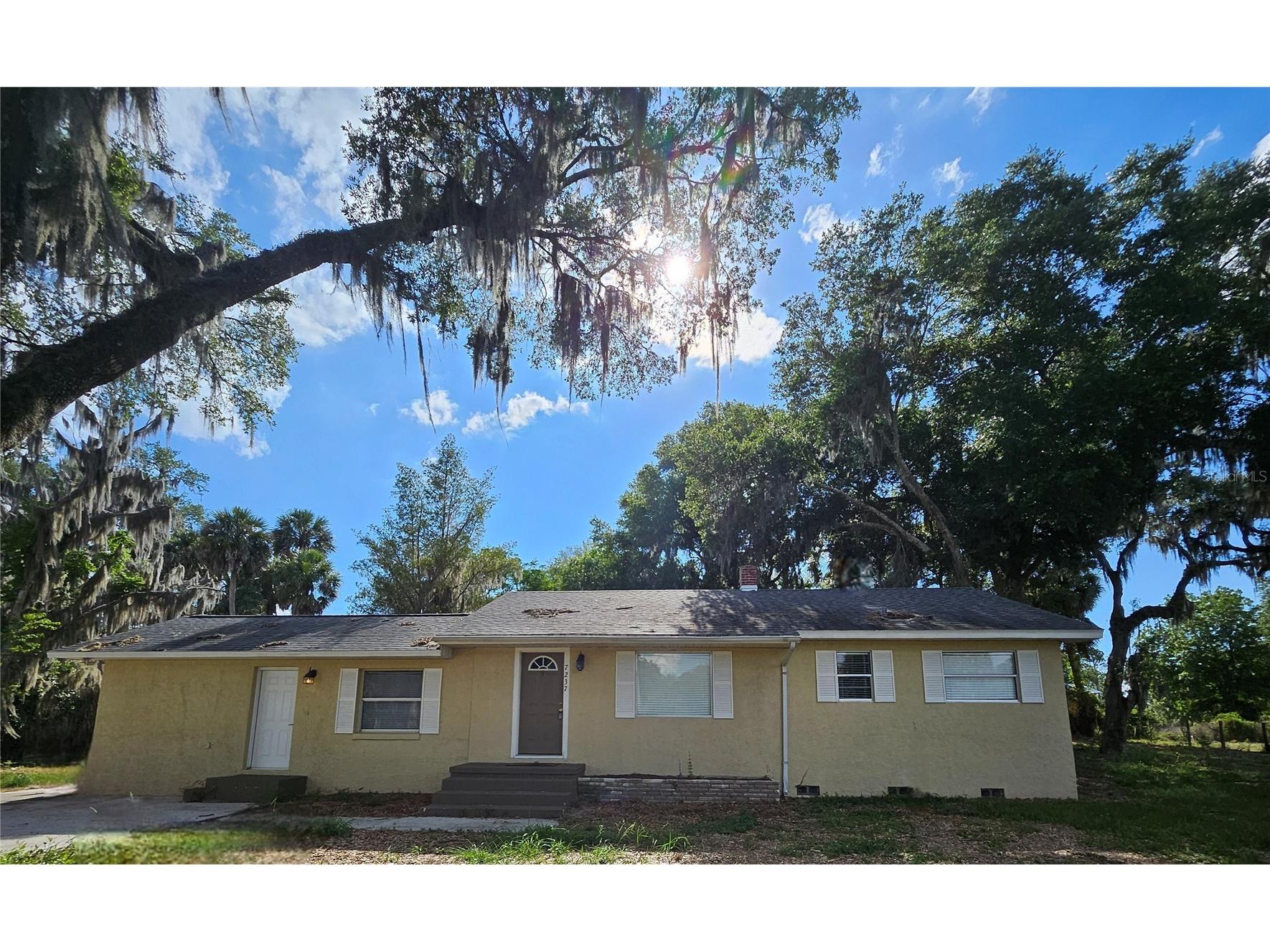 7237 Hillcrest Street Leesburg FL 34748 S5150275 image1