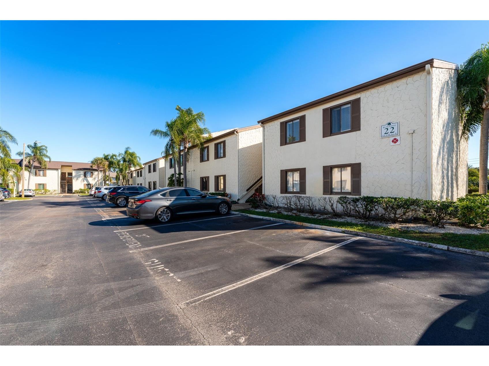 724 115th Avenue N #2202 Saint Petersburg FL 33716 A4679078 image2