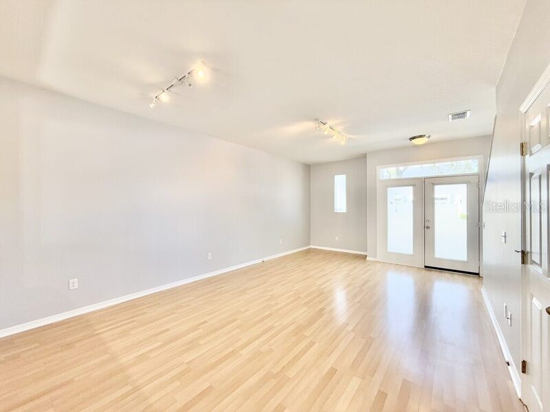 724 4th Avenue S #10 Saint Petersburg FL 33701 TB8453216 image5