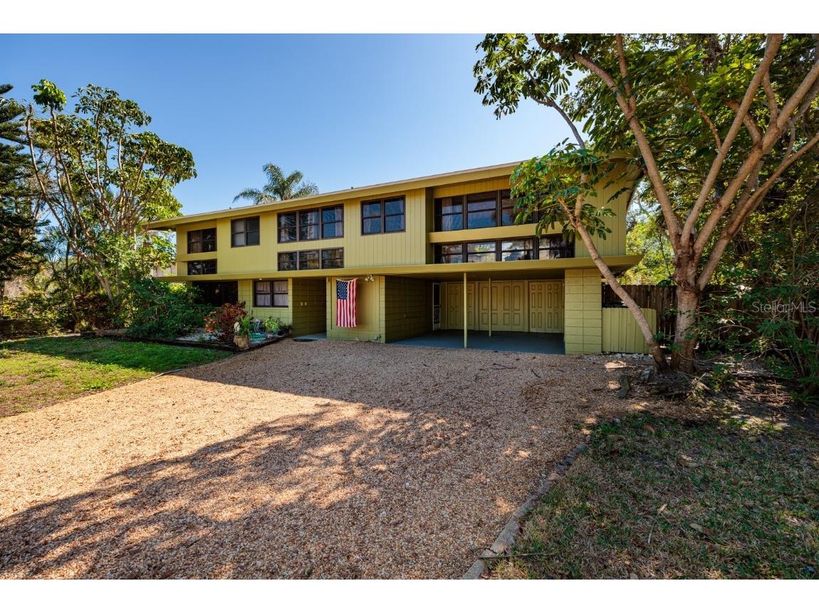 724 69th Avenue S Saint Petersburg FL 33705 TB8358614 image1