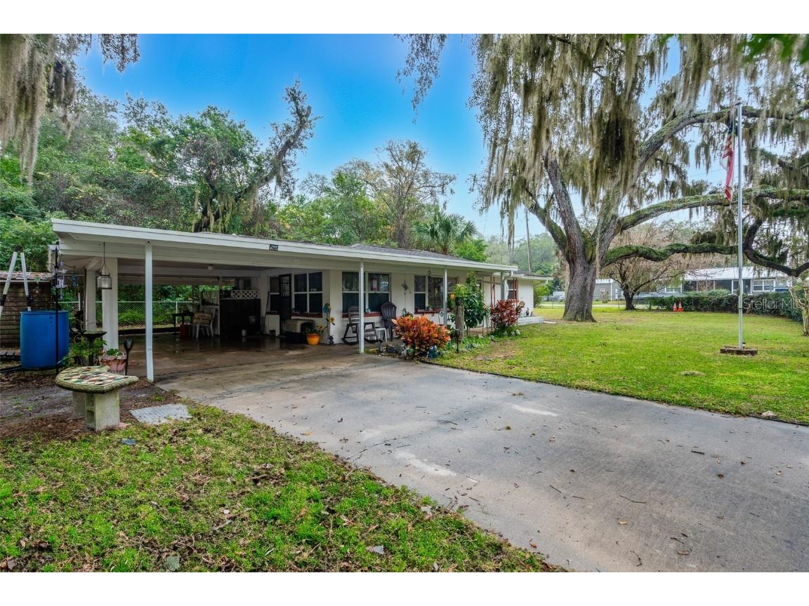 724 Albert Lane Deland FL 32720 V4933999 image1
