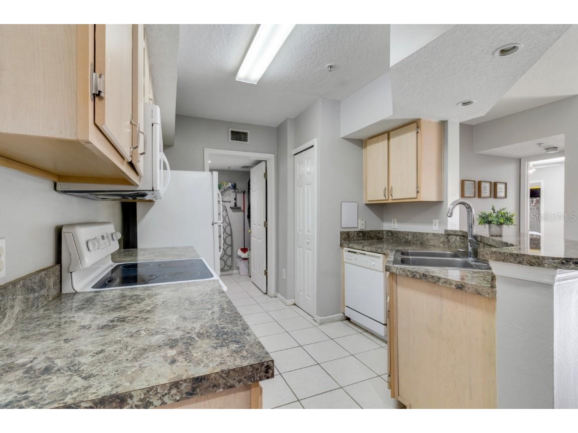 724 Crest Pines Drive #511 Orlando FL 32828 S5135167 image17