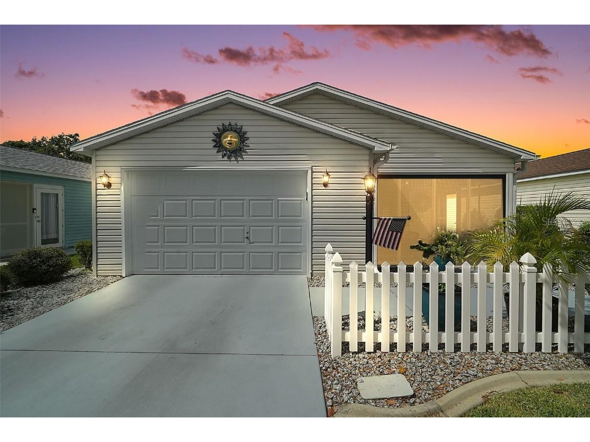 724 Dumas Street The Villages FL 32159 G5100509 image1